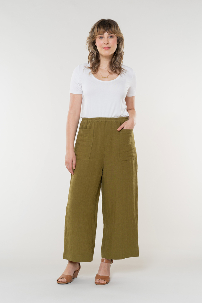 Woman wearing Joss pants in the front