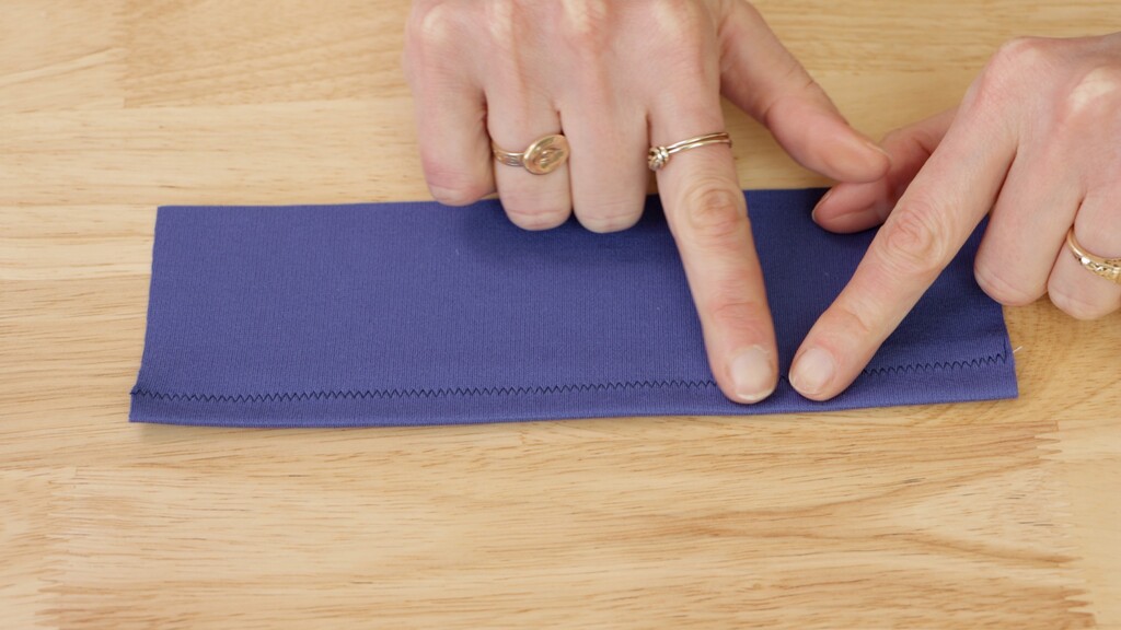 narrow zigzag on knit