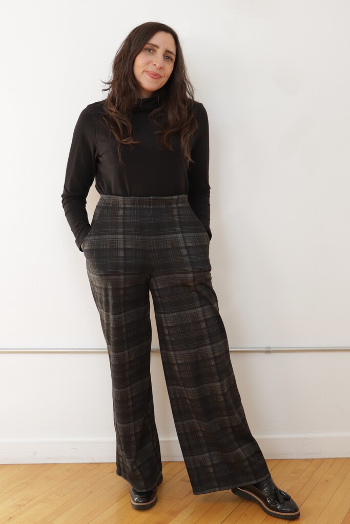 Sarai in the Palmer pants