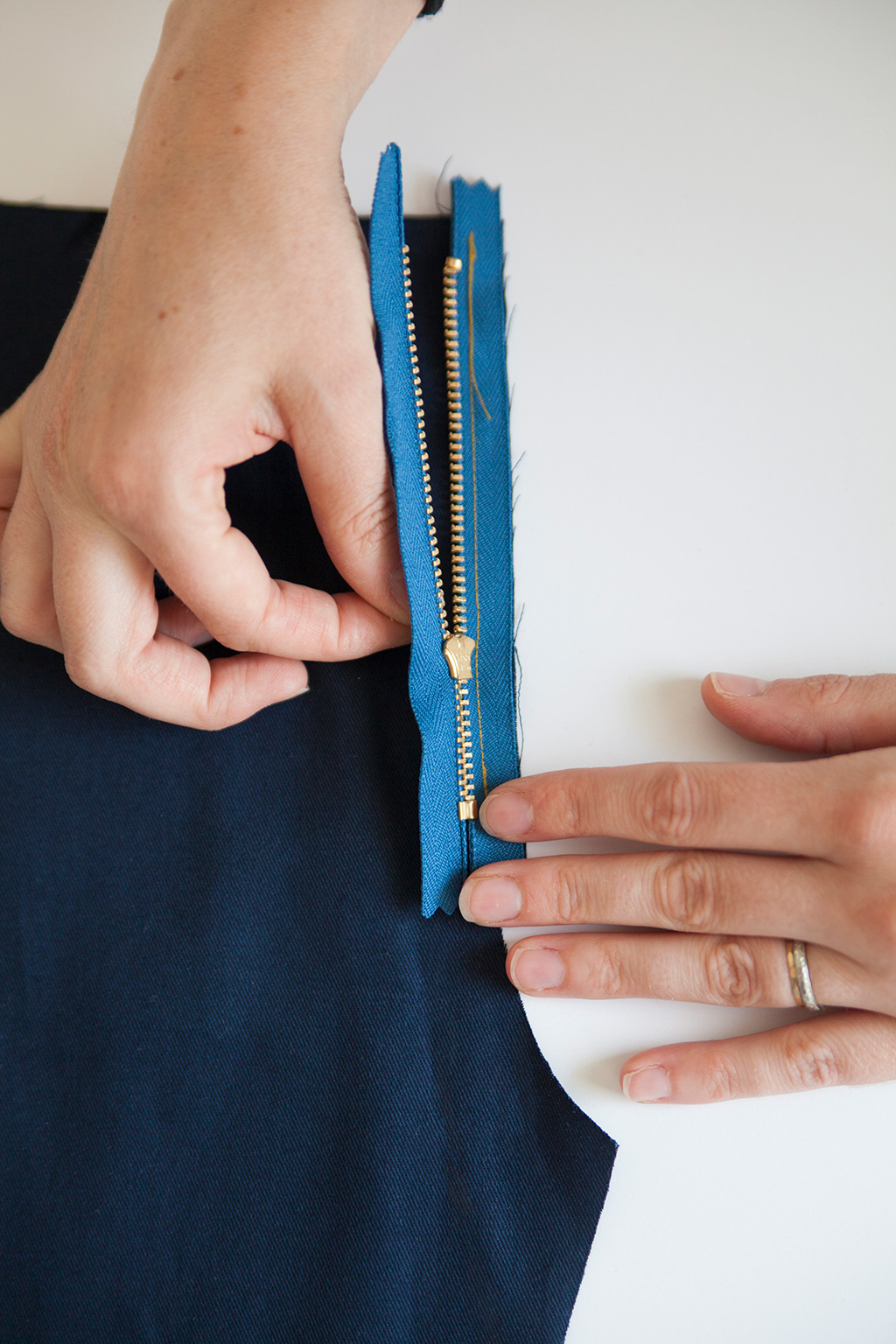 3 Expert Tips for Sewing Zippers
